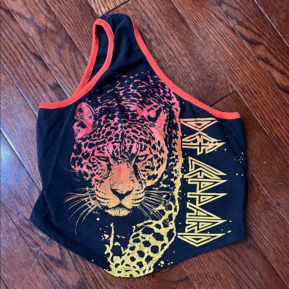NWOT Def Leppard One shoulder crop tank
